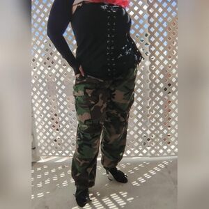 Vintage 2001 Military Issue Green Camouflage Button Fly Cargo Pants